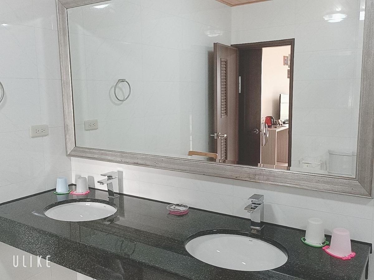 Happy Life B&B Donggang Luaran gambar